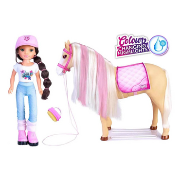 Muñeca Nancy un día con su caballo de Famosa Toys