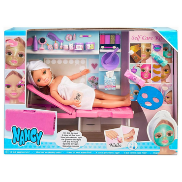 Nancy un día en el Spa Muñeca 42 cm de alto.